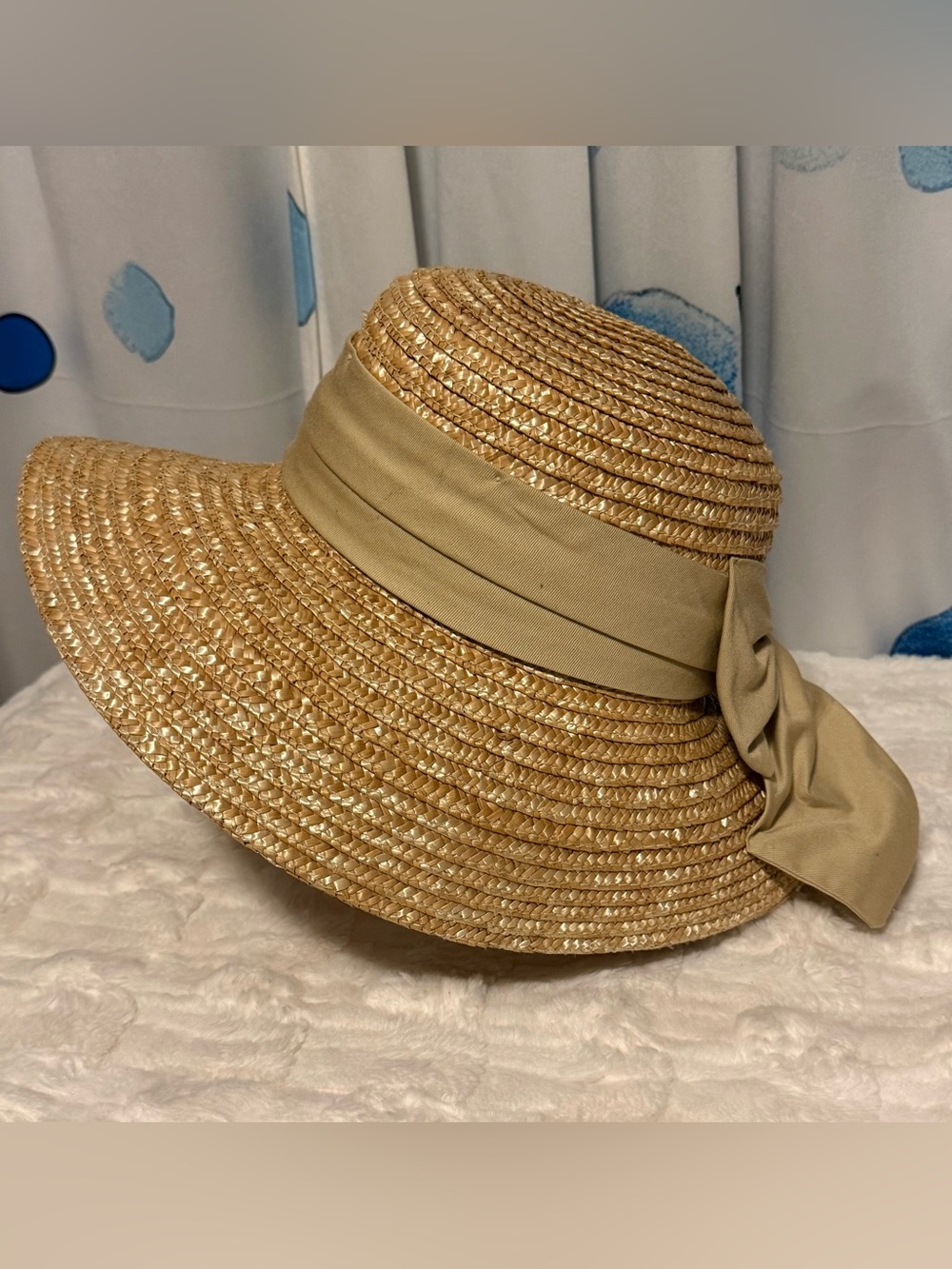 Viva Diseños Exclusivos Wide Brim Straw Sun Hat with Bow | 22½”